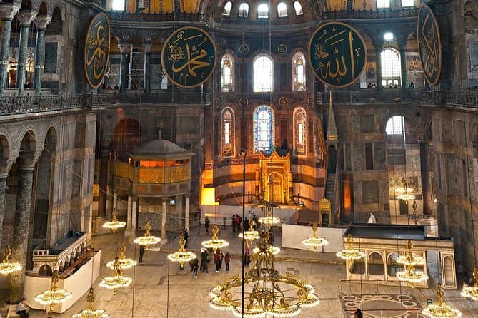 Istanbul Blue Mosque, Hagia Sophia and Grand Bazaar Tour