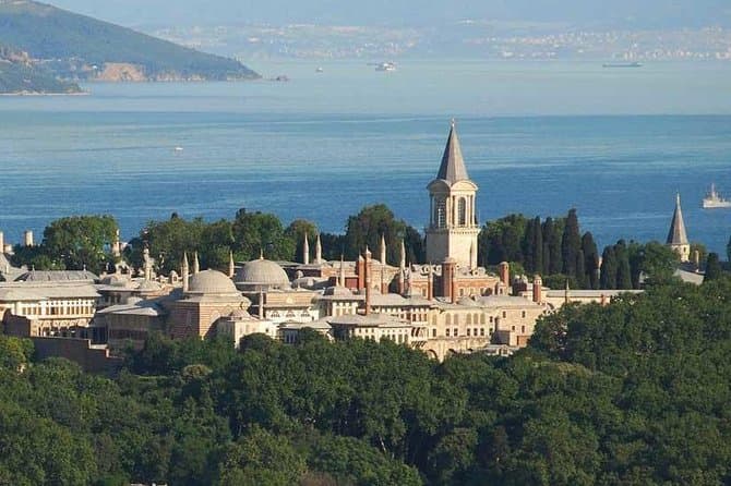 Istanbul Topkapi Palace, Süleymaniye Mosque and Ceramics Workshop Guided Tour
