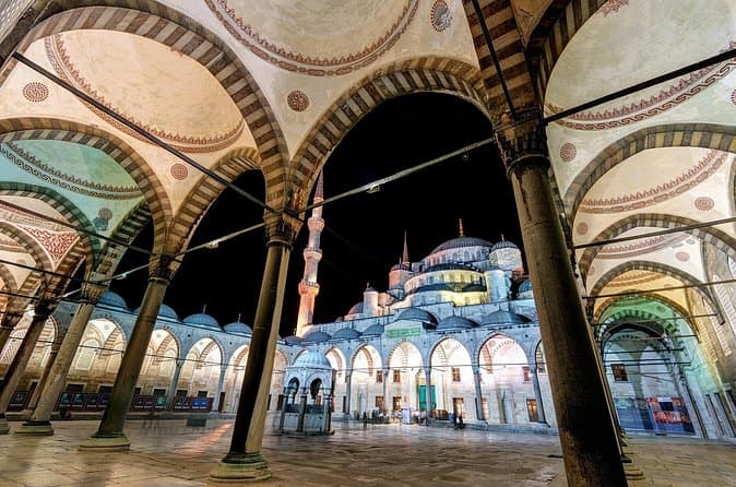 Istanbul Blue Mosque and Grand Bazaar Tour