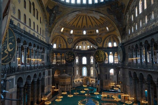 Istanbul Blue Mosque and Hagia Sophia Guided Tour