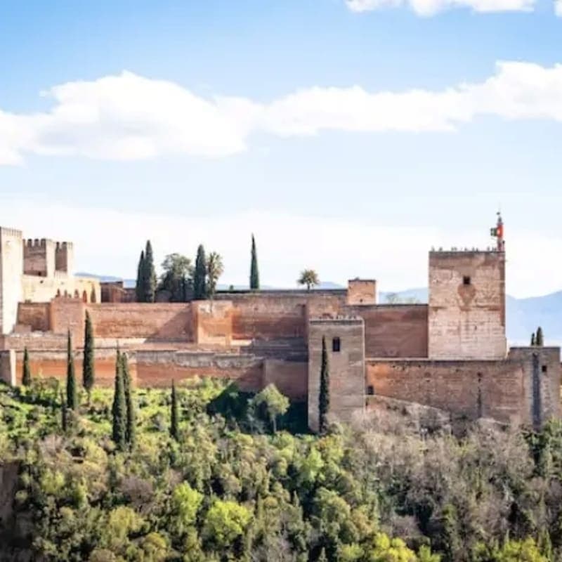 Granada Alhambra and Generalife Guided Tour