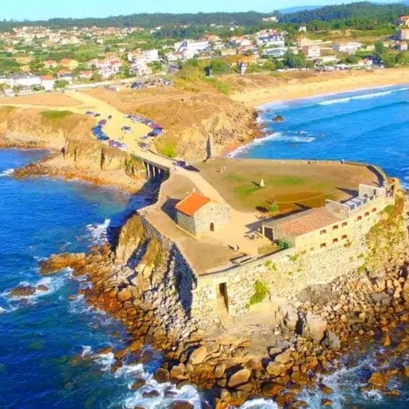 Rias Baixas Day Trip from Santiago de Compostela with Boat Tour and Wine Tasting